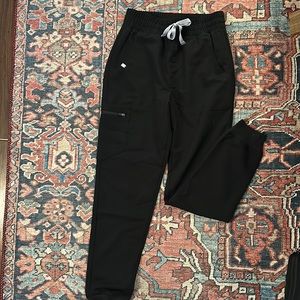 FIGS NWT high waisted Zamora scrub pants